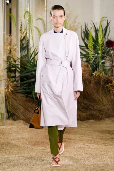 Look 12